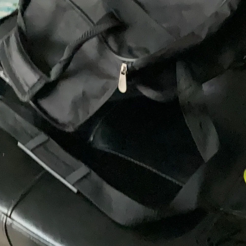 ESSENTIALS TRAVEL BAG - Picture 4 of 4